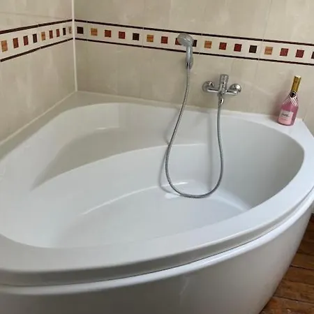 Le Clos Du Bas Courtil Omaha Bed & Breakfast 3*